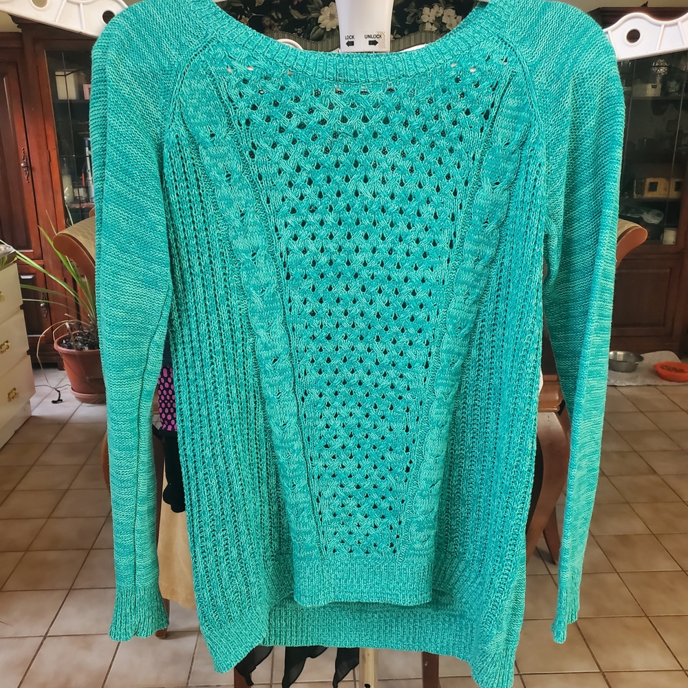 SO Women's Vibrant Teal Crew Neck Sweater
